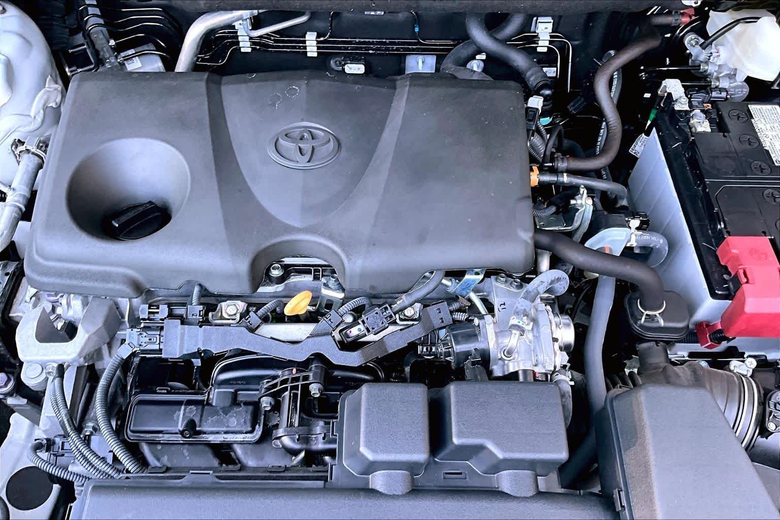 Used 2025 Ice Cap Toyota XLE image 33
