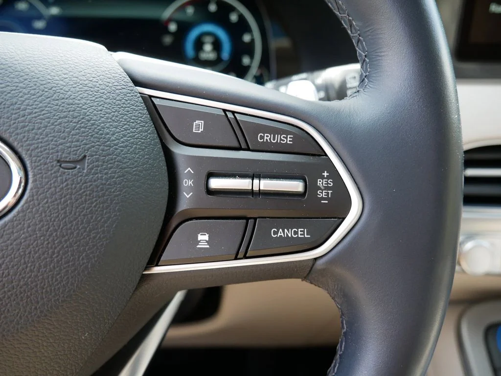 Certified Used 2022 White Hyundai Limited image 19
