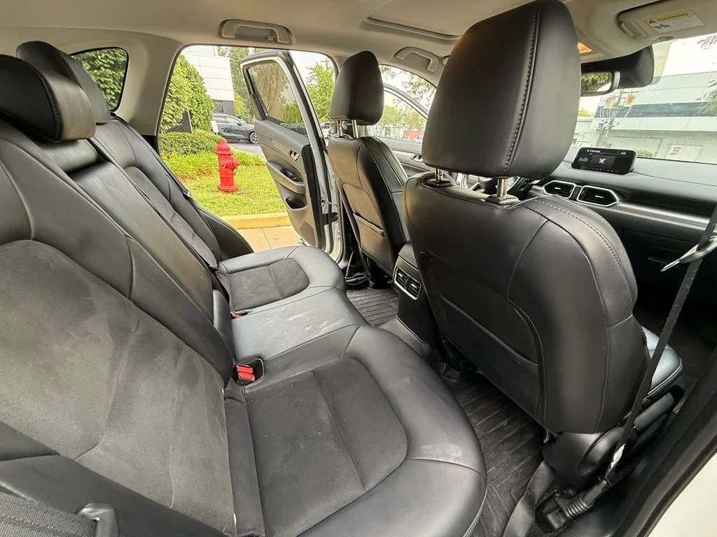 Used 2018 White Mazda Touring image 25