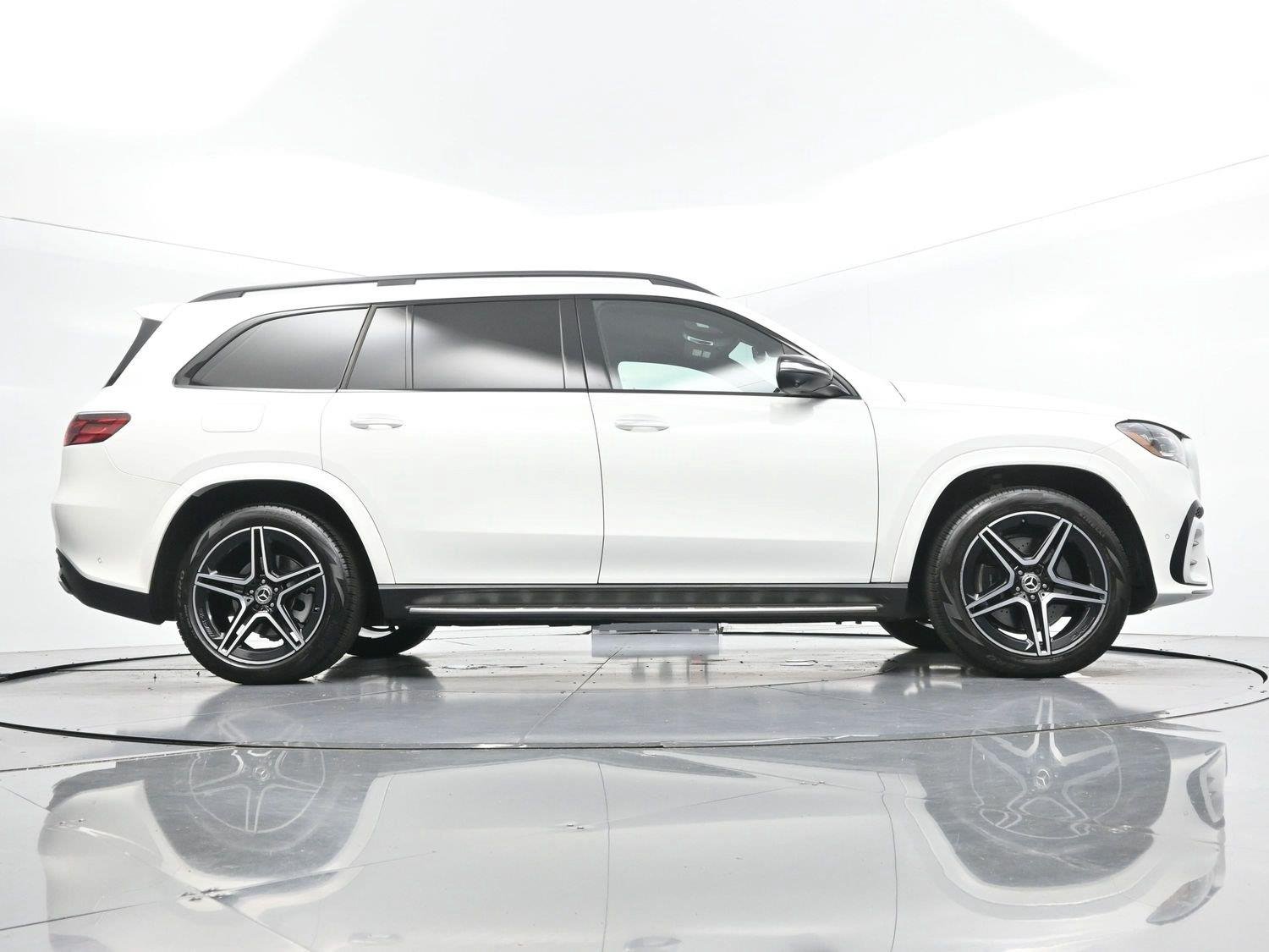Used 2025 Polar White Mercedes-Benz GLS 450 image 61