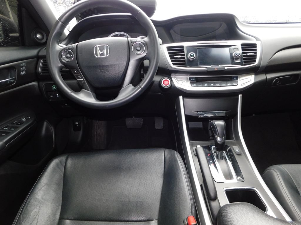 Used 2015 Gray Honda EX-L image 17