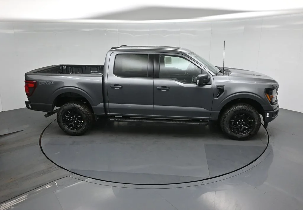 New 2026 Carbonized Gray Metallic Ford XLT image 37
