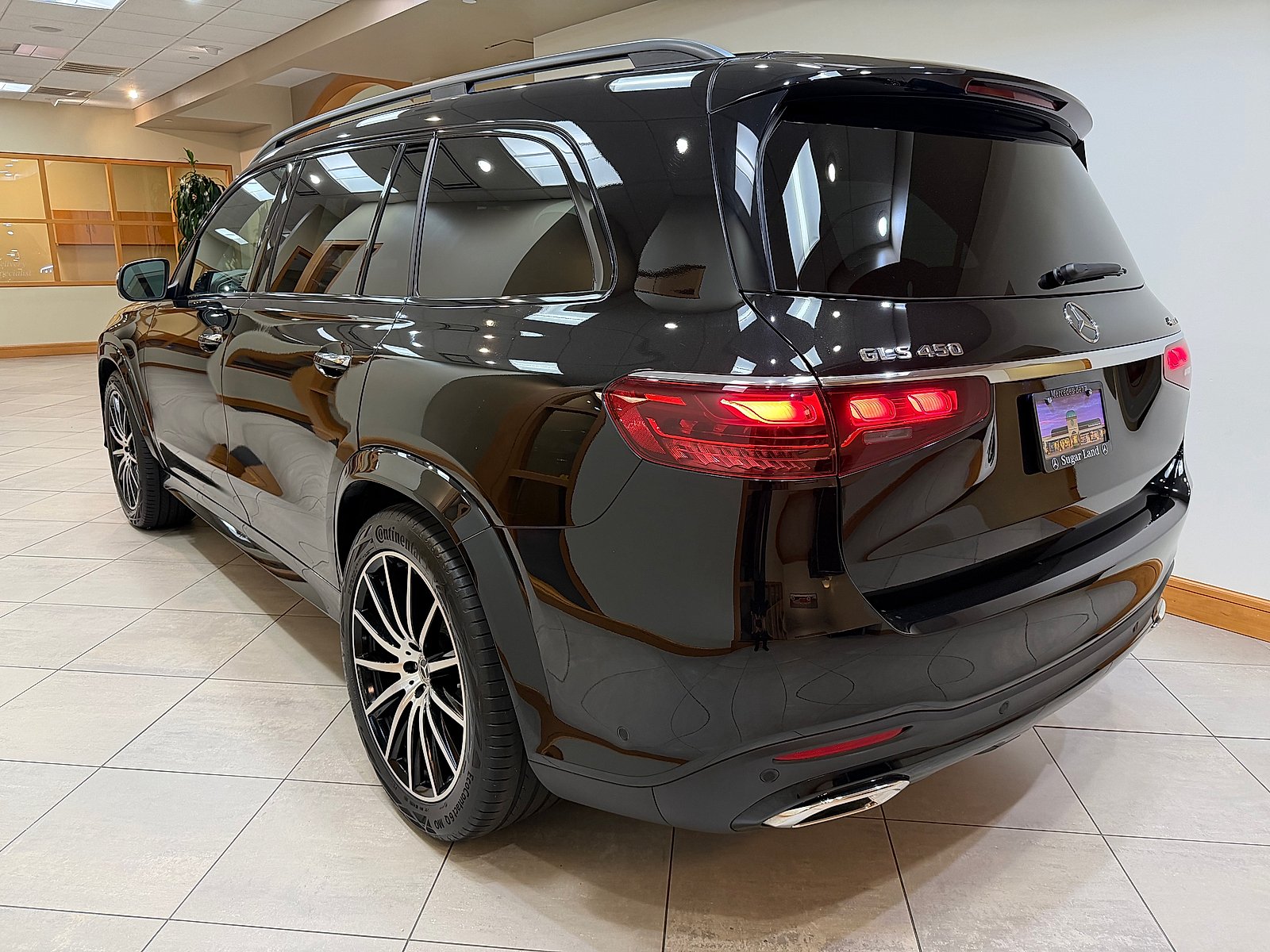 Used 2026 Obsidian Black Metallic Mercedes-Benz 4MATIC® image 4