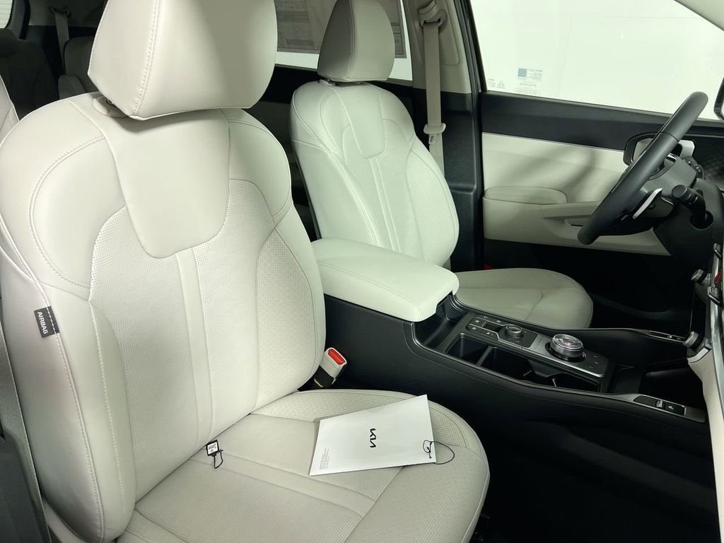 New 2026 Aurora Black Pearl Kia EX image 29