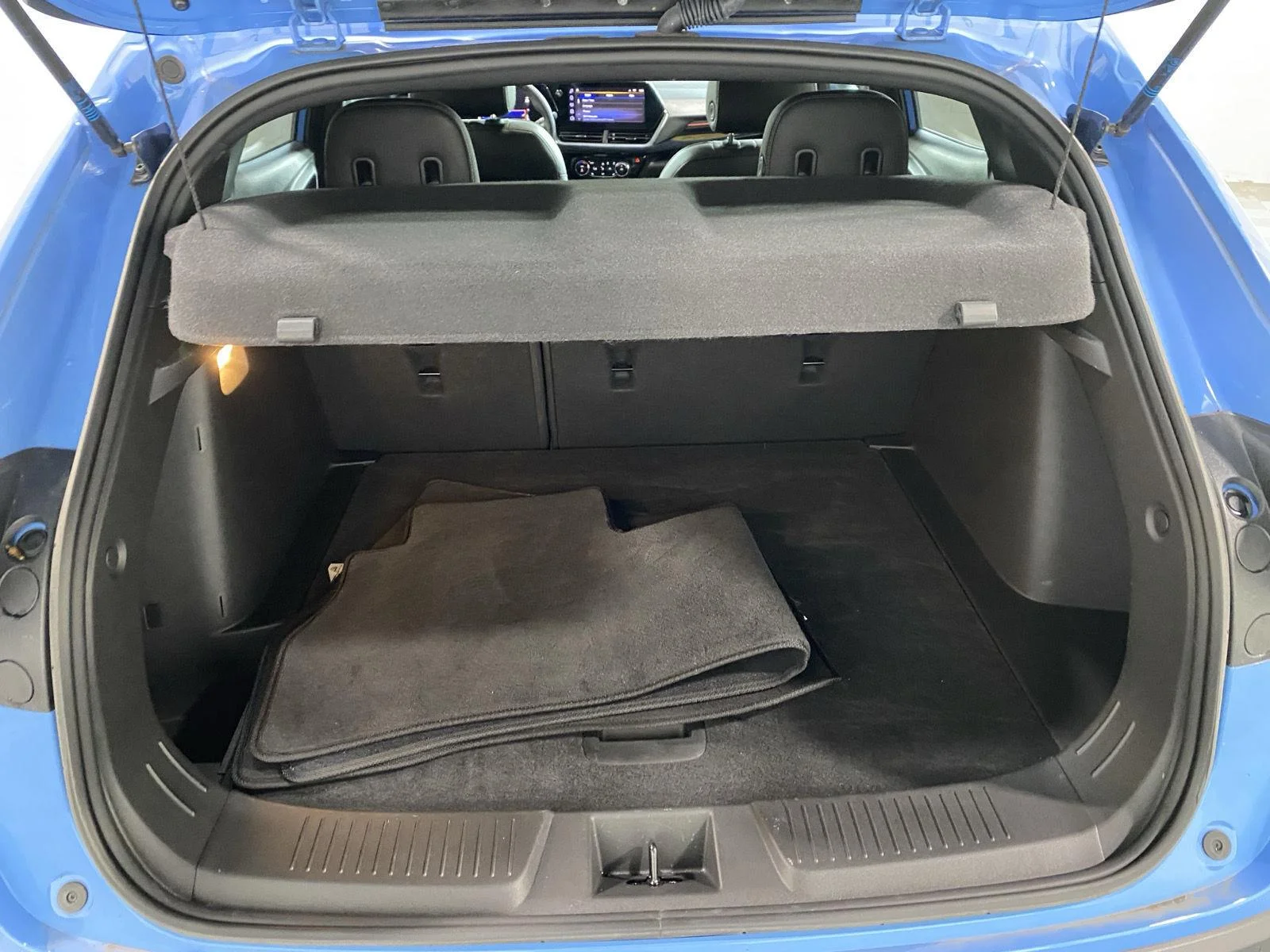 Used 2024 Fountain Blue Chevrolet RS image 14
