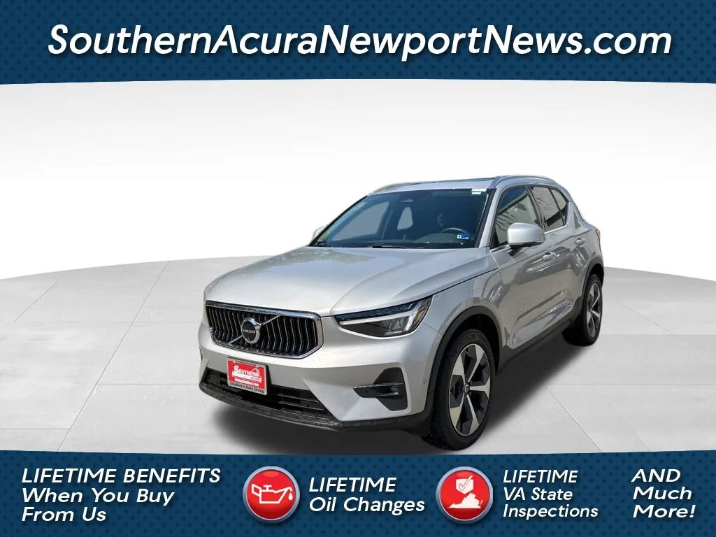 2025 Volvo XC40 B5 Plus Bright AWD's photo