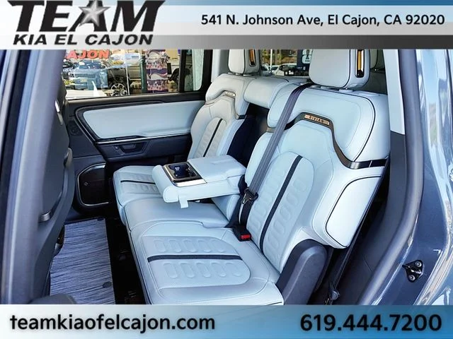 Used 2026  Rivian  image 20