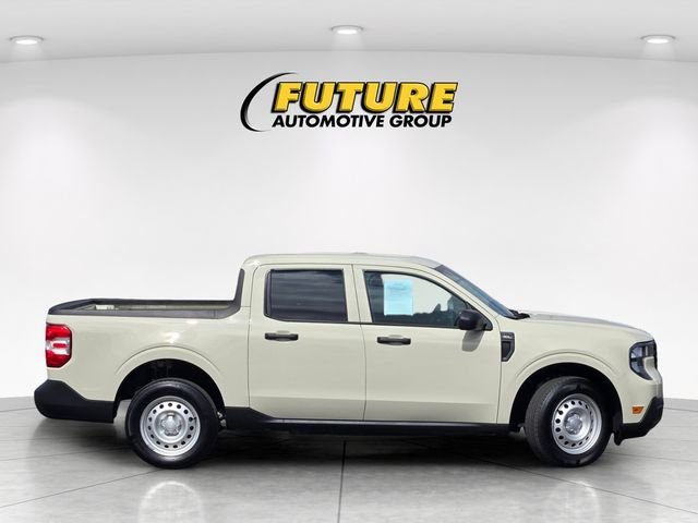 Used 2025 Beige Ford XL image 3