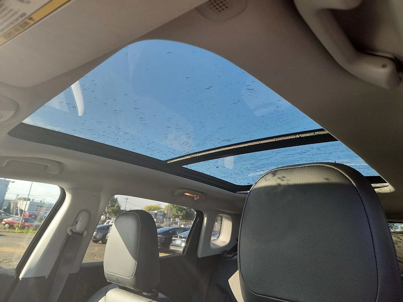 Used 2021 Diamond Black Jeep Trailhawk image 14