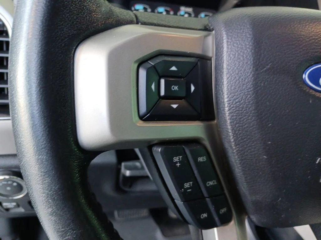 Used 2020 Black Ford Lariat image 33