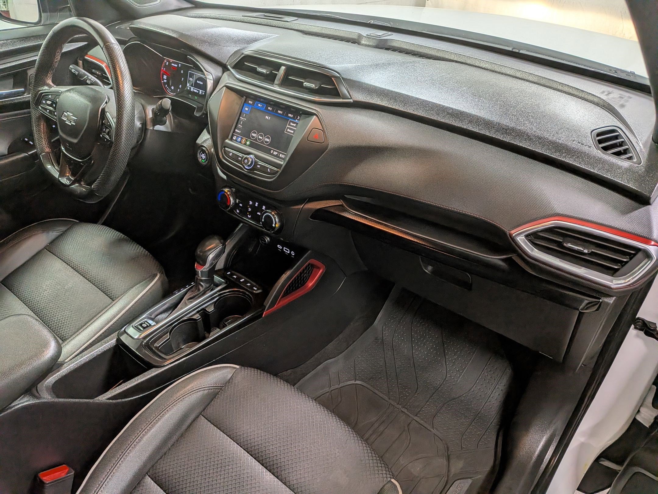 Used 2023 Summit White Chevrolet RS image 31