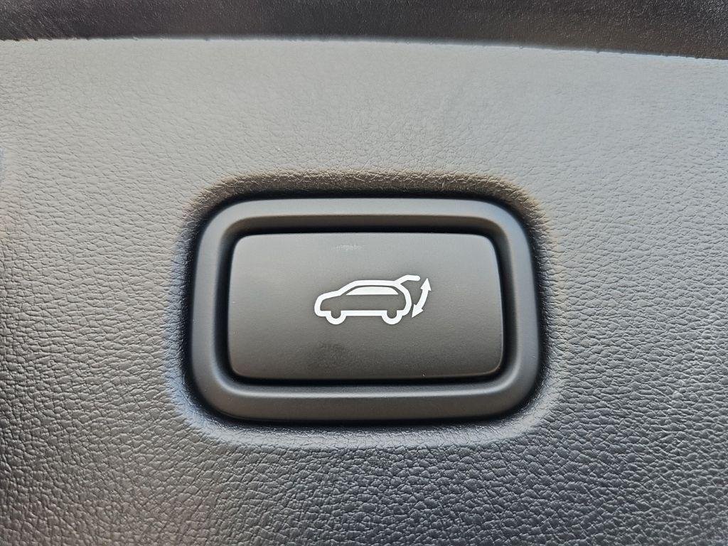 New 2026 Black Hyundai SEL Premium AWD image 38