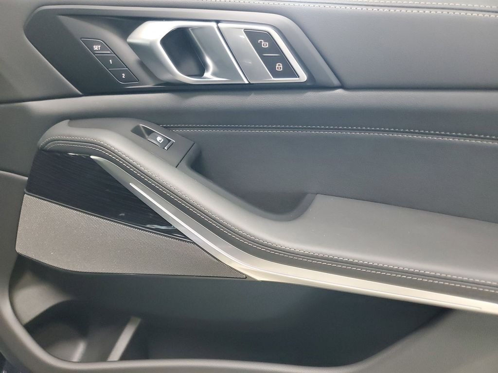 2026 BMW X7 40i - Photo 23