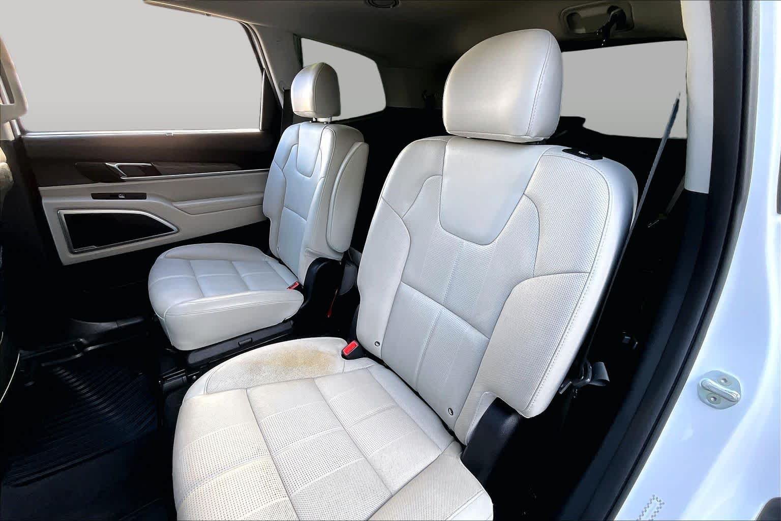 Used 2021 Glacial White Pearl Kia EX image 21