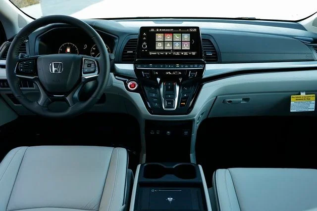 2026 Honda Odyssey Touring - Photo 33