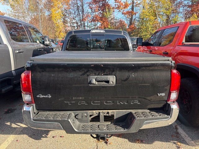 Used 2022 Black Toyota SR5 image 5