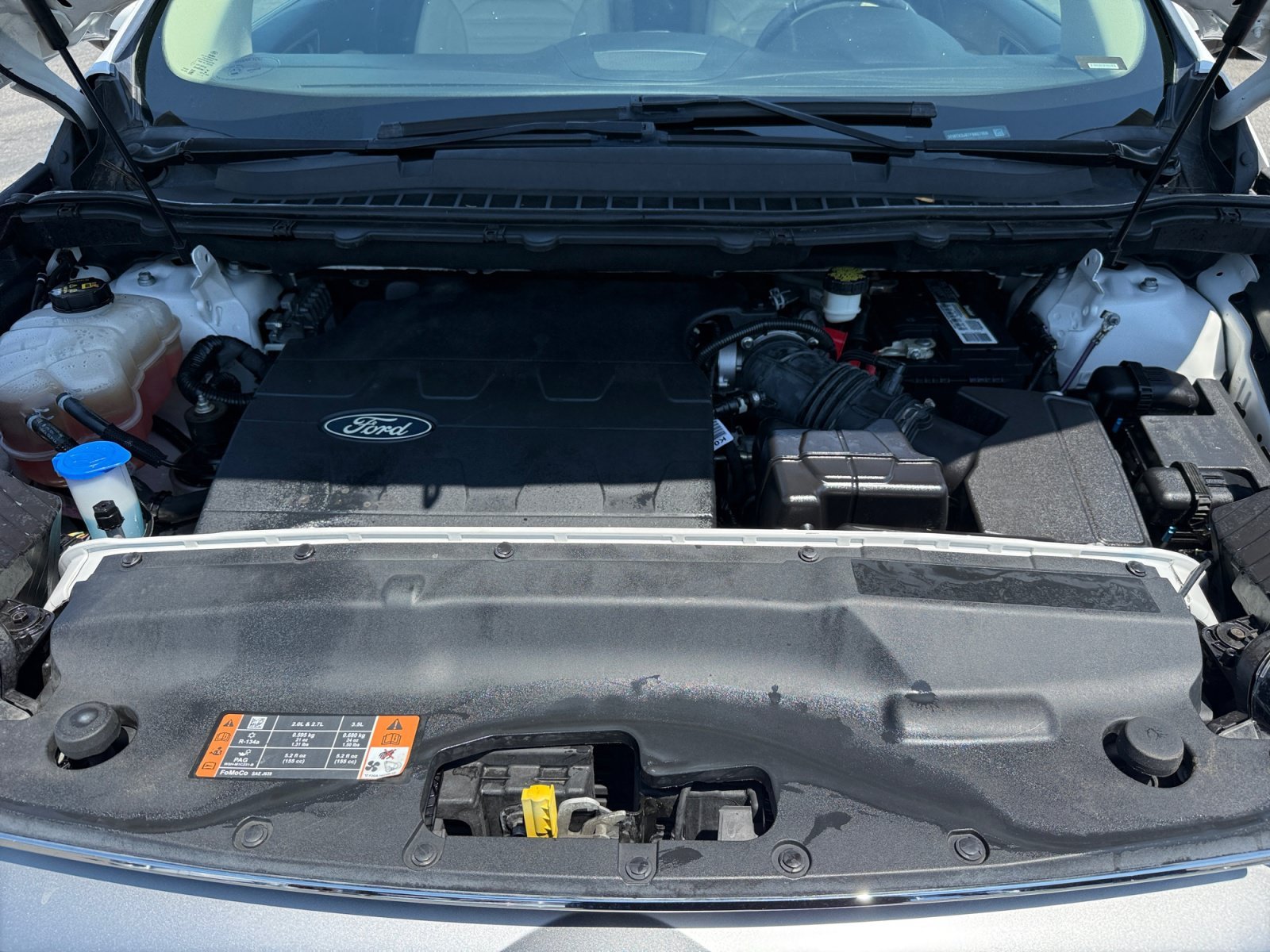 Used 2015 Oxford White Ford SEL image 20