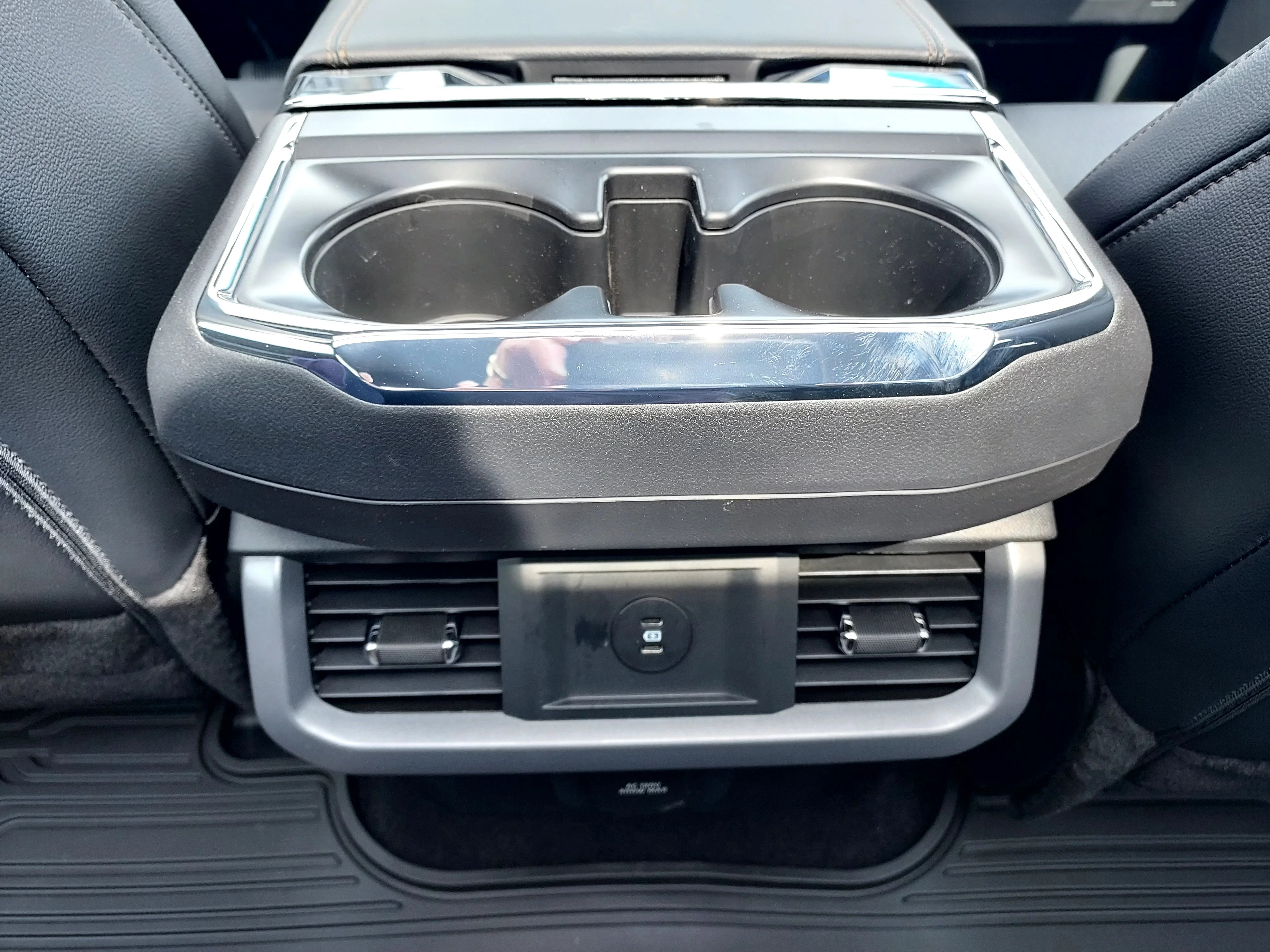 New 2026 Star White Metallic Tri-Coat Ford LARIAT image 19