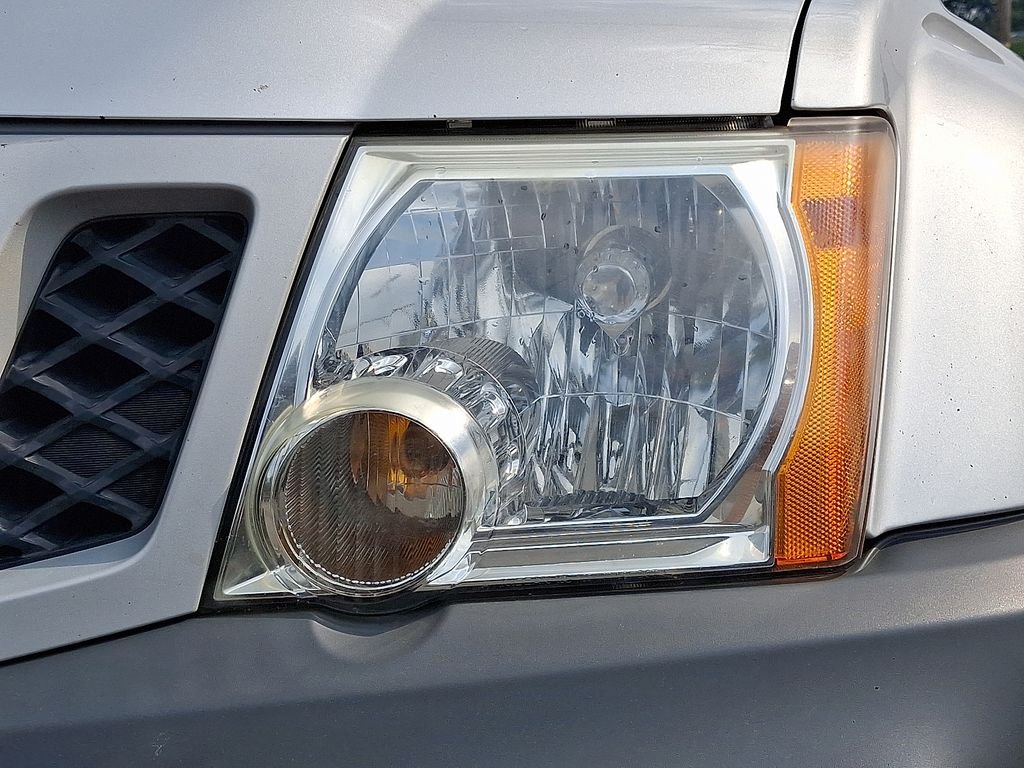Used 2012 Silver Nissan PRO-4X image 9