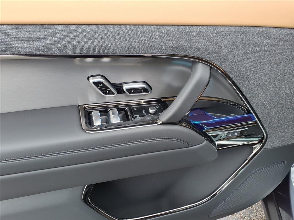 New 2026 Varesine Blue LAND ROVER Dynamic SE image 8