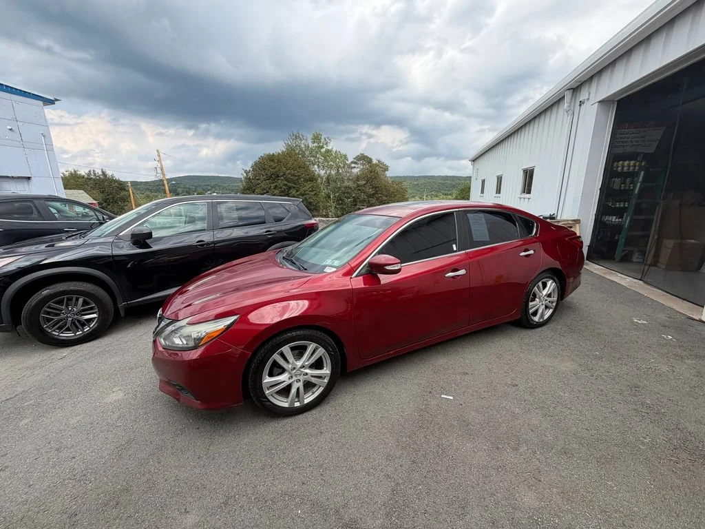 Used 2017 Nissan Altima SL with VIN 1N4BL3AP1HC230854 for sale in Forest City, PA