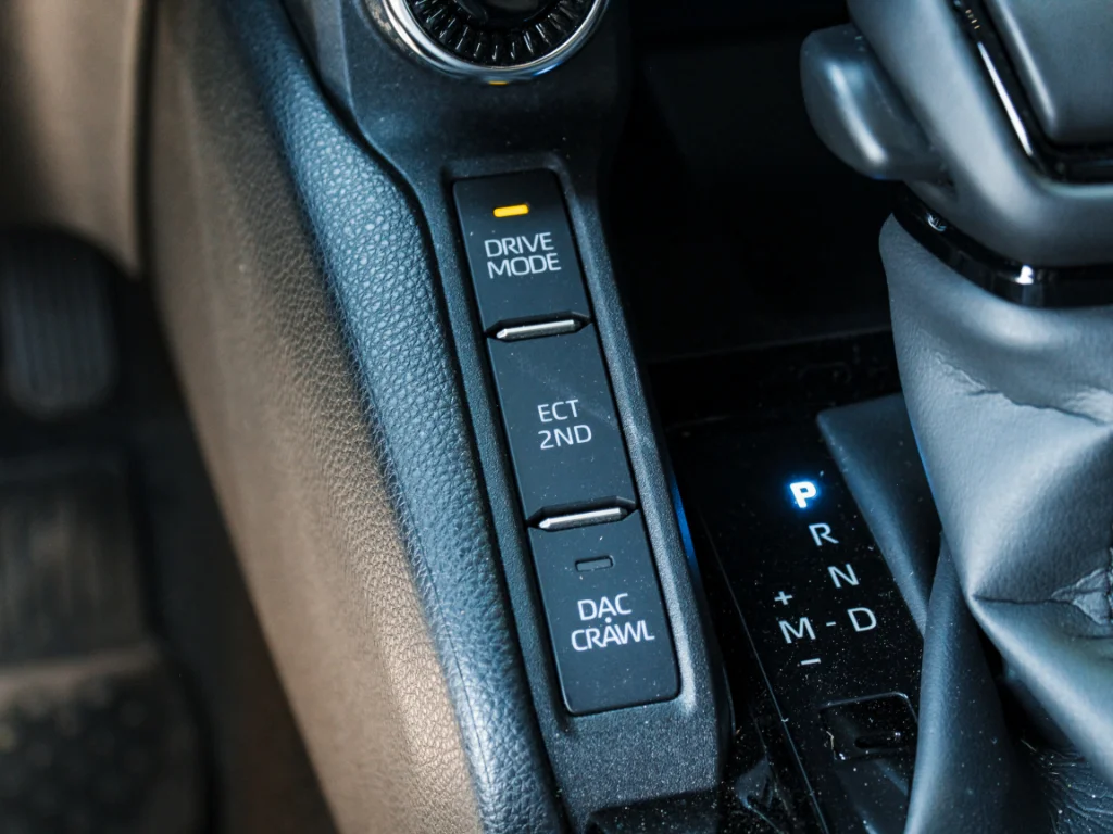 Used 2025  Toyota  image 19