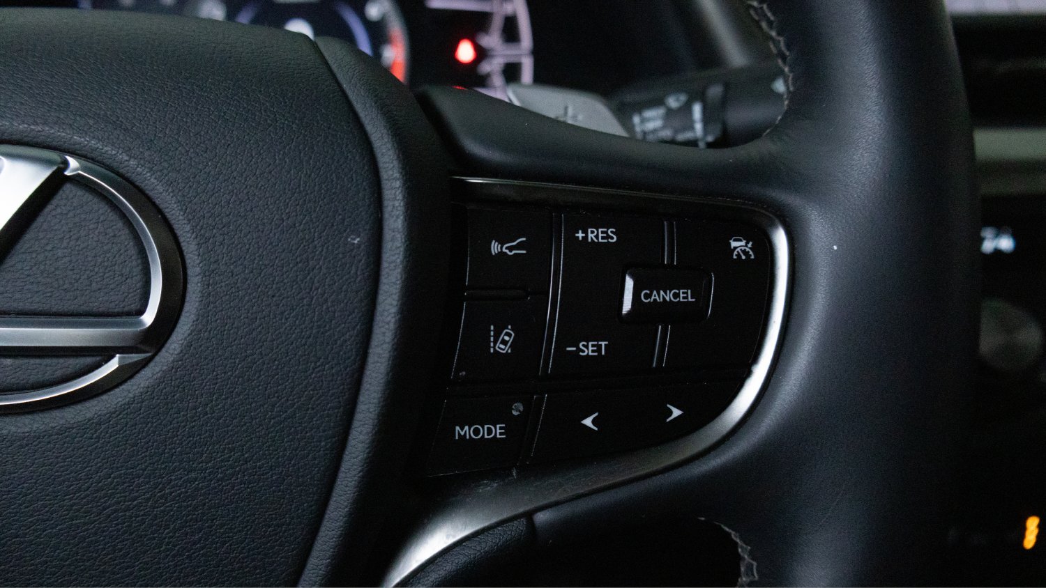 Used 2021 Black Lexus ES 250 image 21