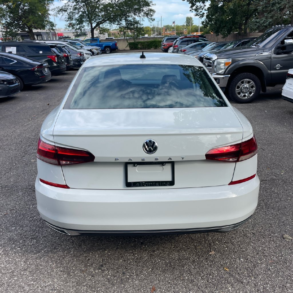 Used 2020 Pure White Volkswagen 2.0T SE image 2