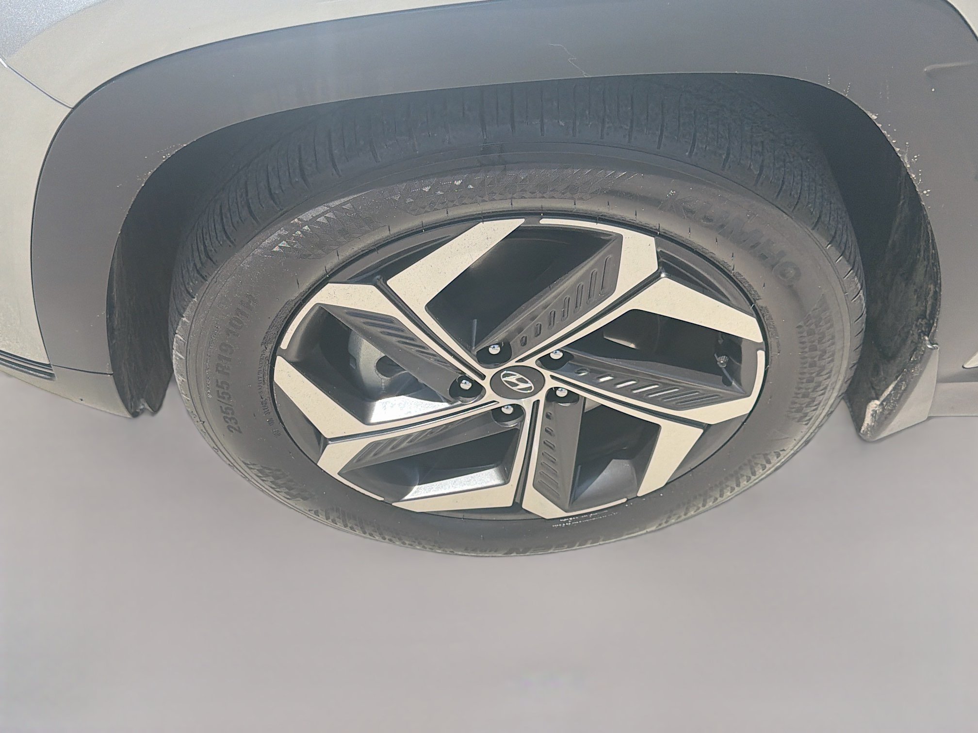 Used 2024 Shimmering Silver Hyundai Limited image 34