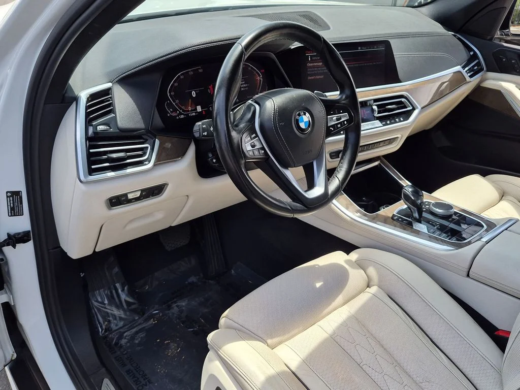 Used 2021 White BMW sDrive40i image 9