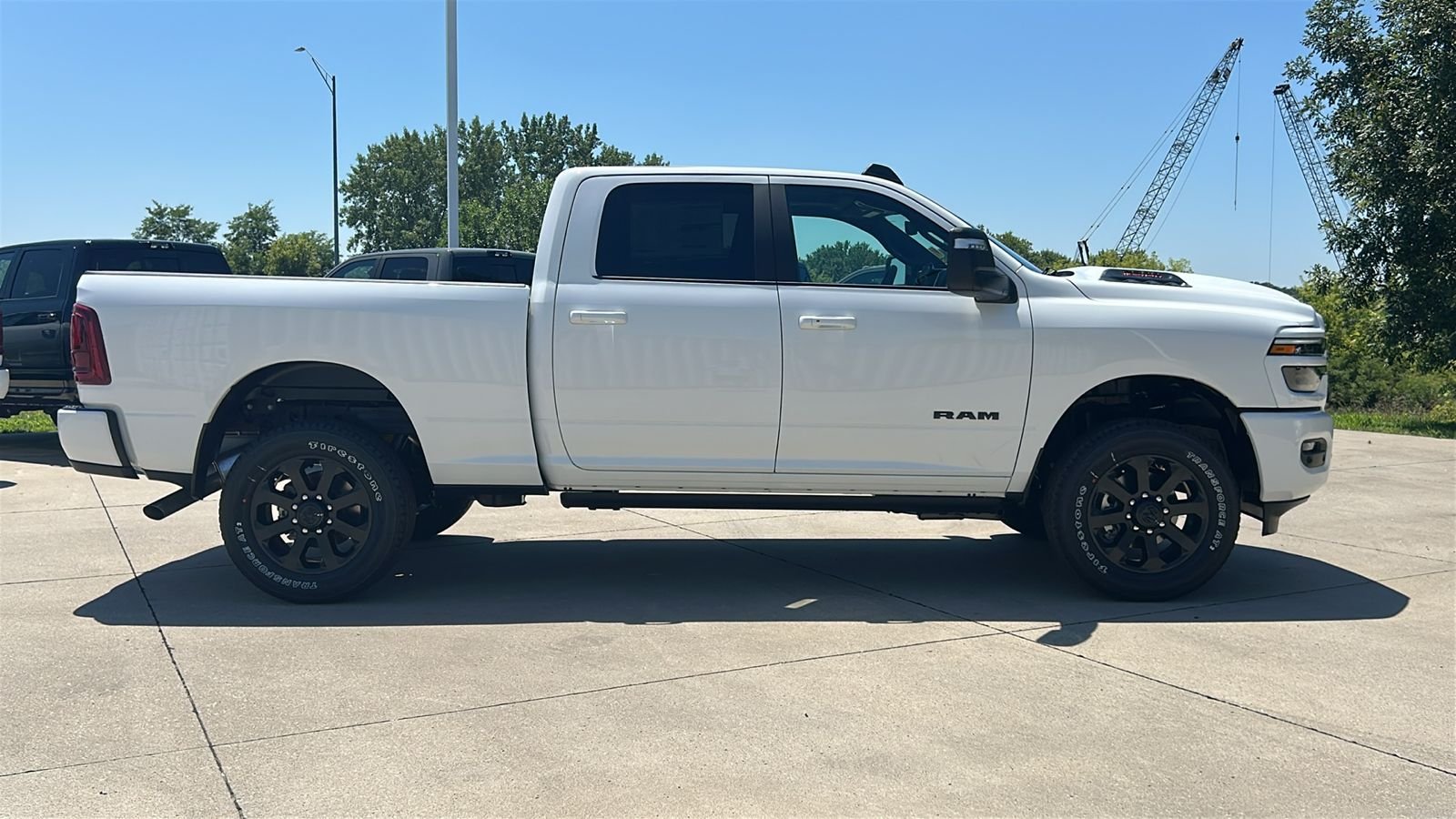 New 2026 Bright White Clear-Coat Exterior Paint RAM Laramie image 3