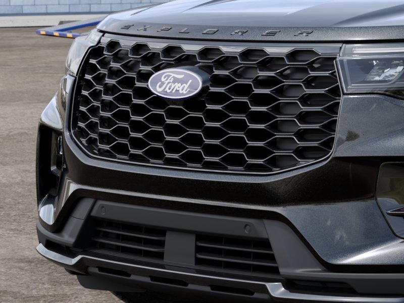 New 2027 Agate Black Metallic Ford ST-Line image 17