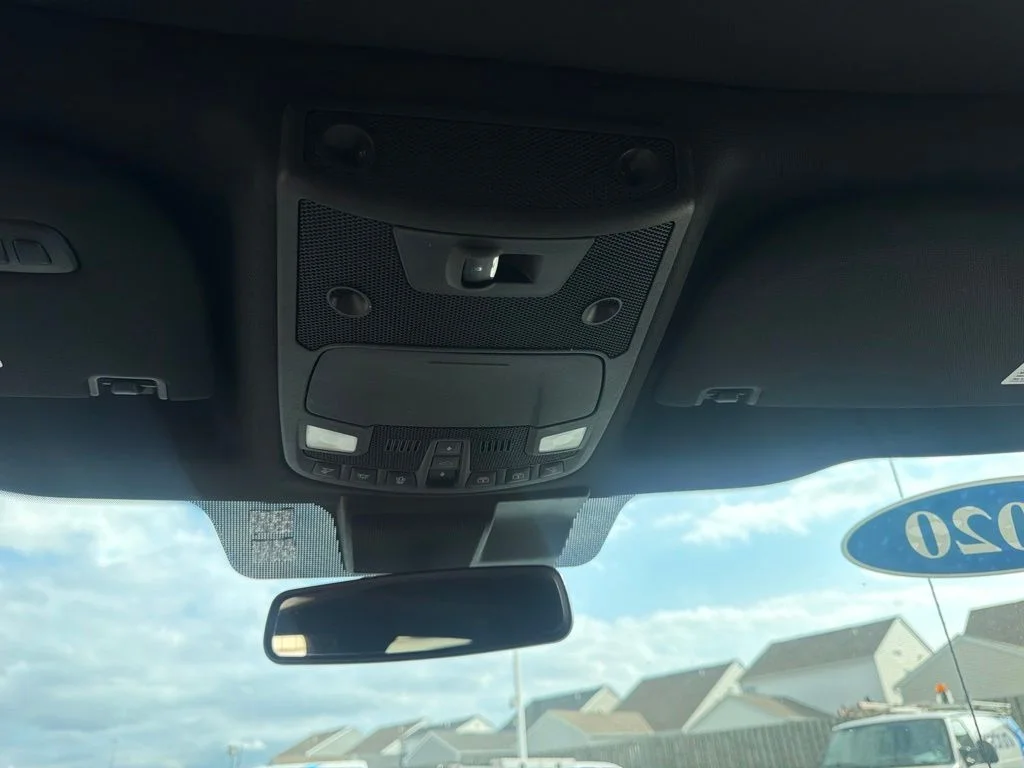 Used 2020 White Ford Lariat image 37