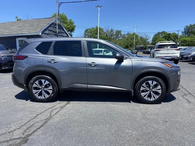 Certified Used 2022 Gun Metallic Nissan SV image 3