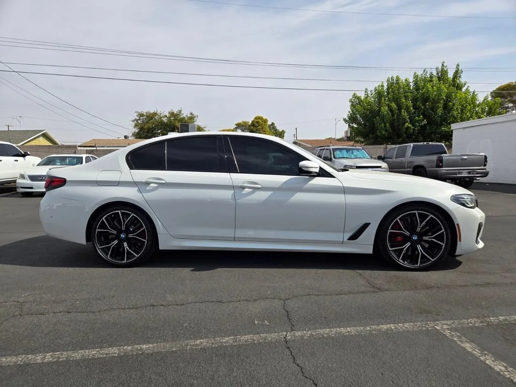 Used 2023 Alpine White BMW 540i image 7