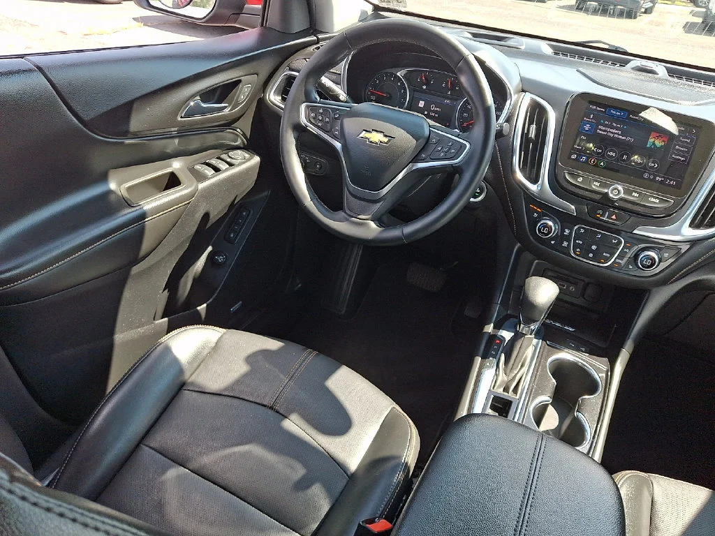 Used 2023 RADIANT RED TINTCOAT Chevrolet Premier image 15