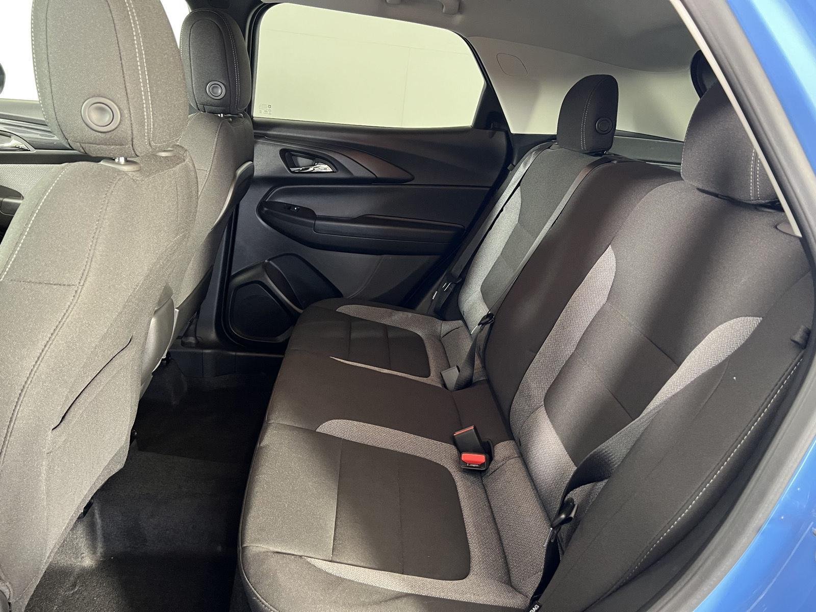 Used 2024 Fountain Blue Chevrolet LT image 17