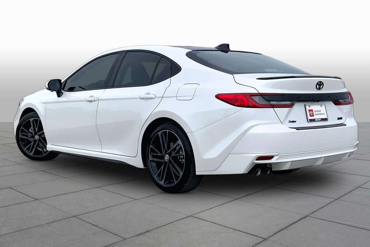 Used 2026 Wind Chill Pearl Toyota XSE image 12