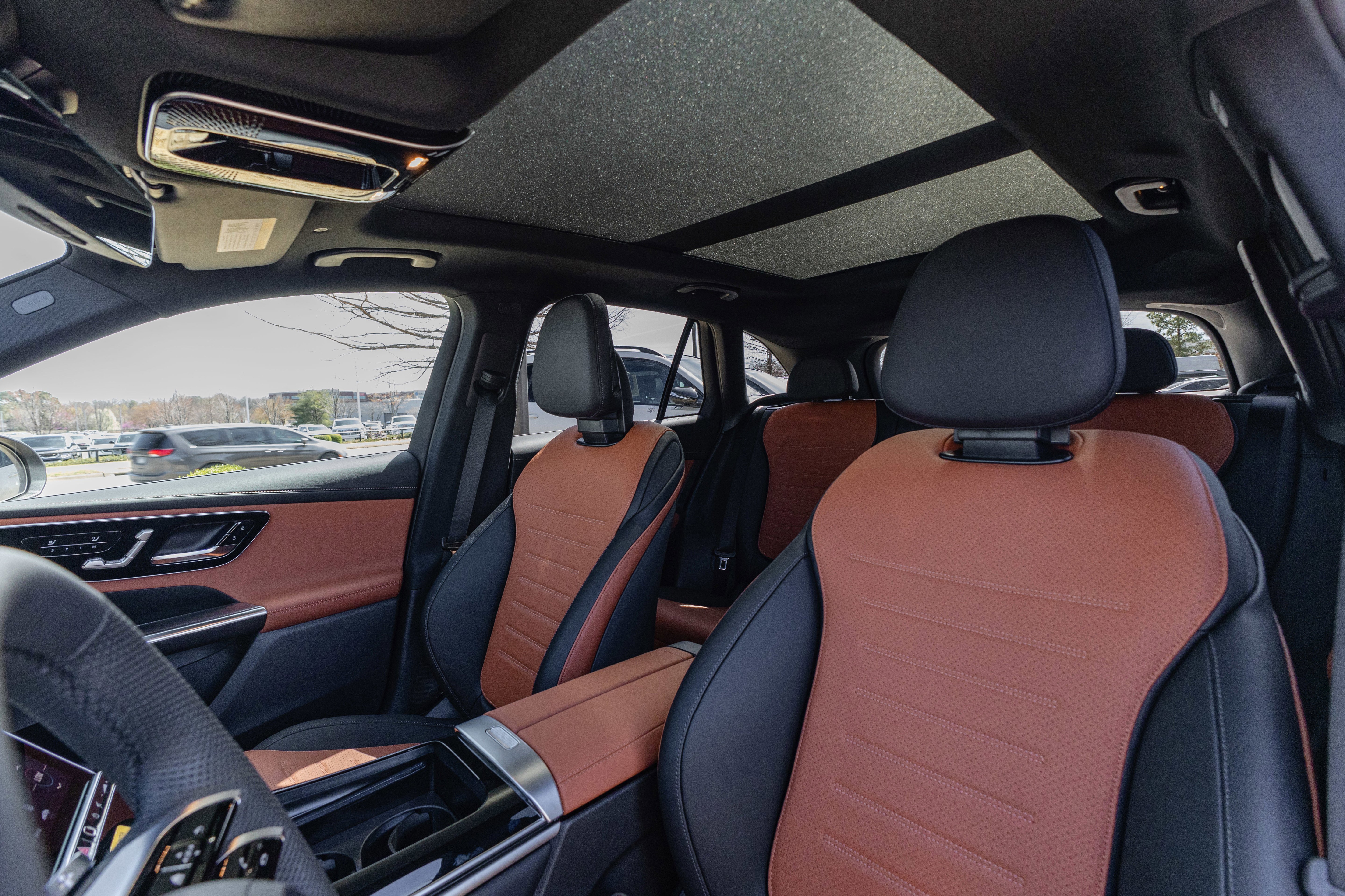 New 2026 Black Mercedes-Benz GLC 300 image 13