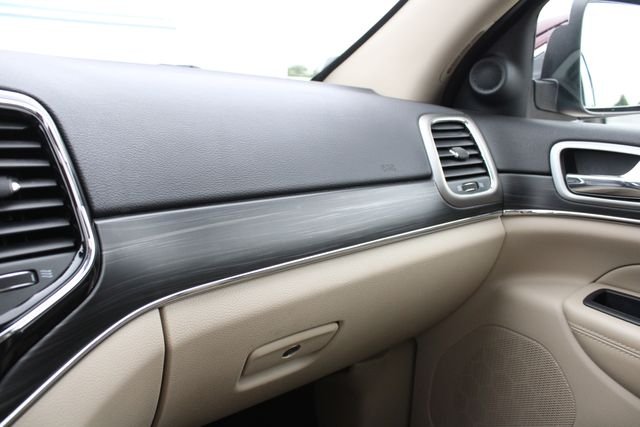Certified Used 2020 Velvet Jeep Limited image 20
