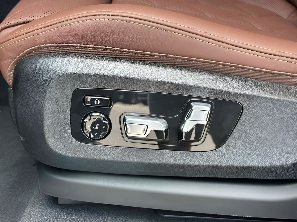 New 2026 Black Sapphire Metallic BMW xDrive40i image 12