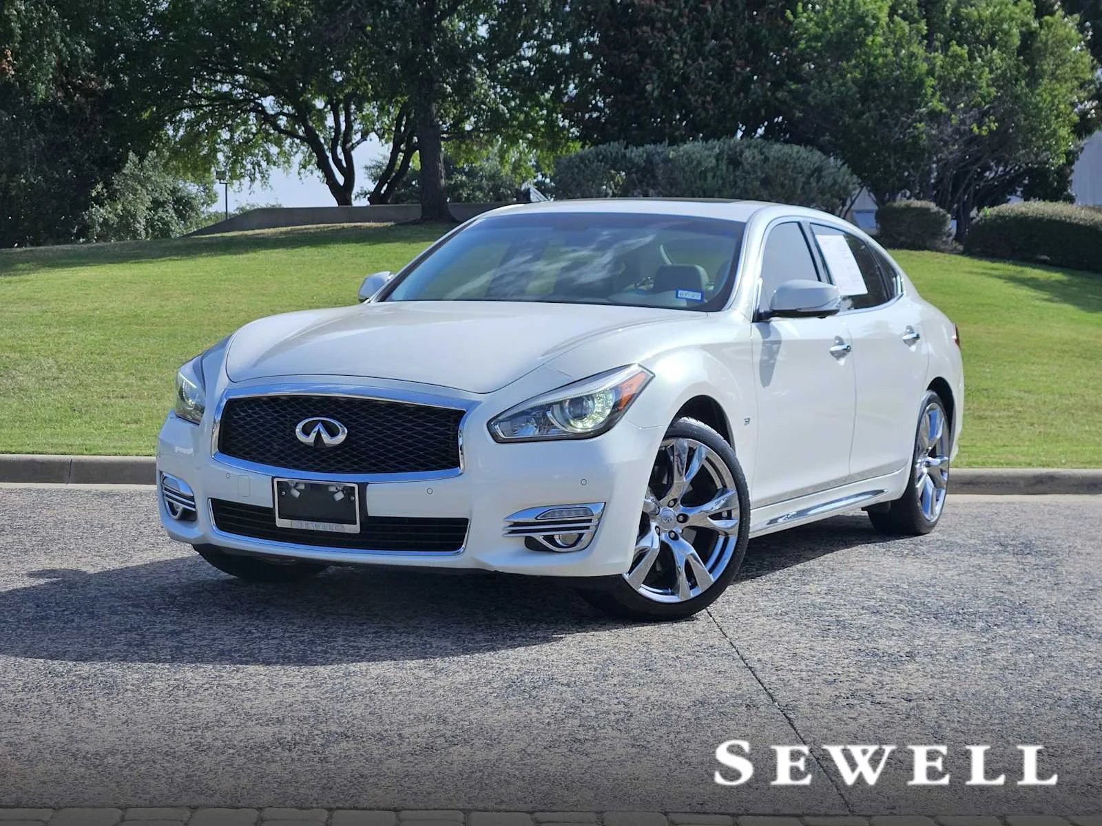 2015 INFINITI Q70L 3.7 L's photo