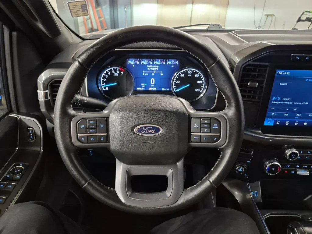 Certified Used 2023 Avalanche Ford XLT image 30