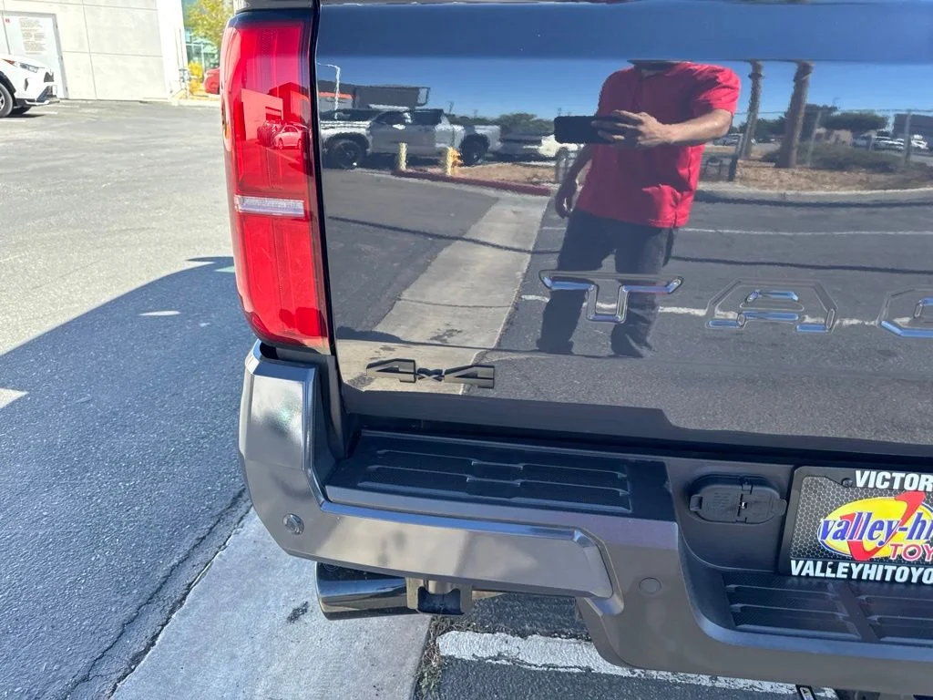 Certified Used 2025  Toyota TRD Off-Road image 8
