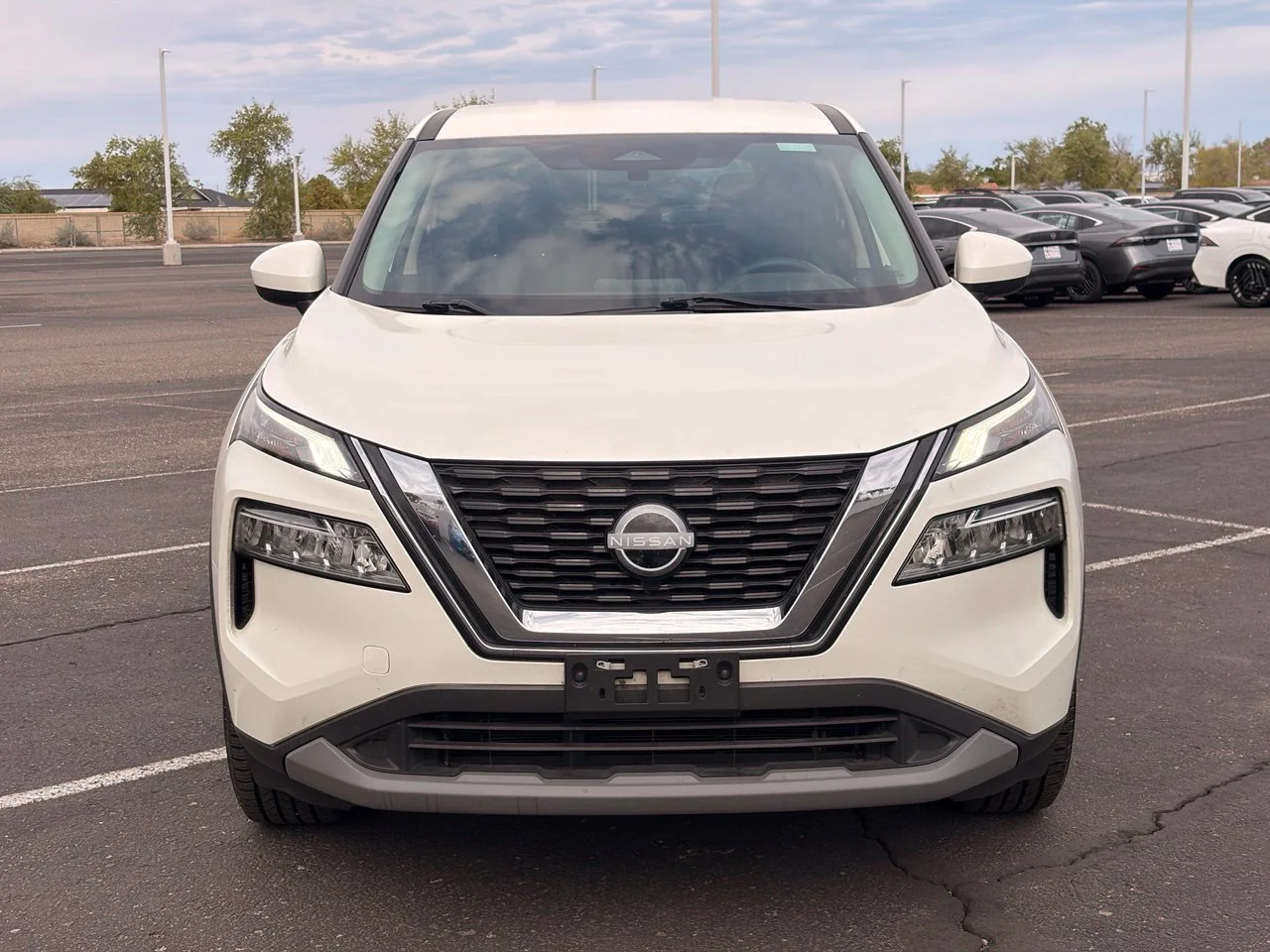Used 2023 Pearl White Tricoat Nissan SV image 30