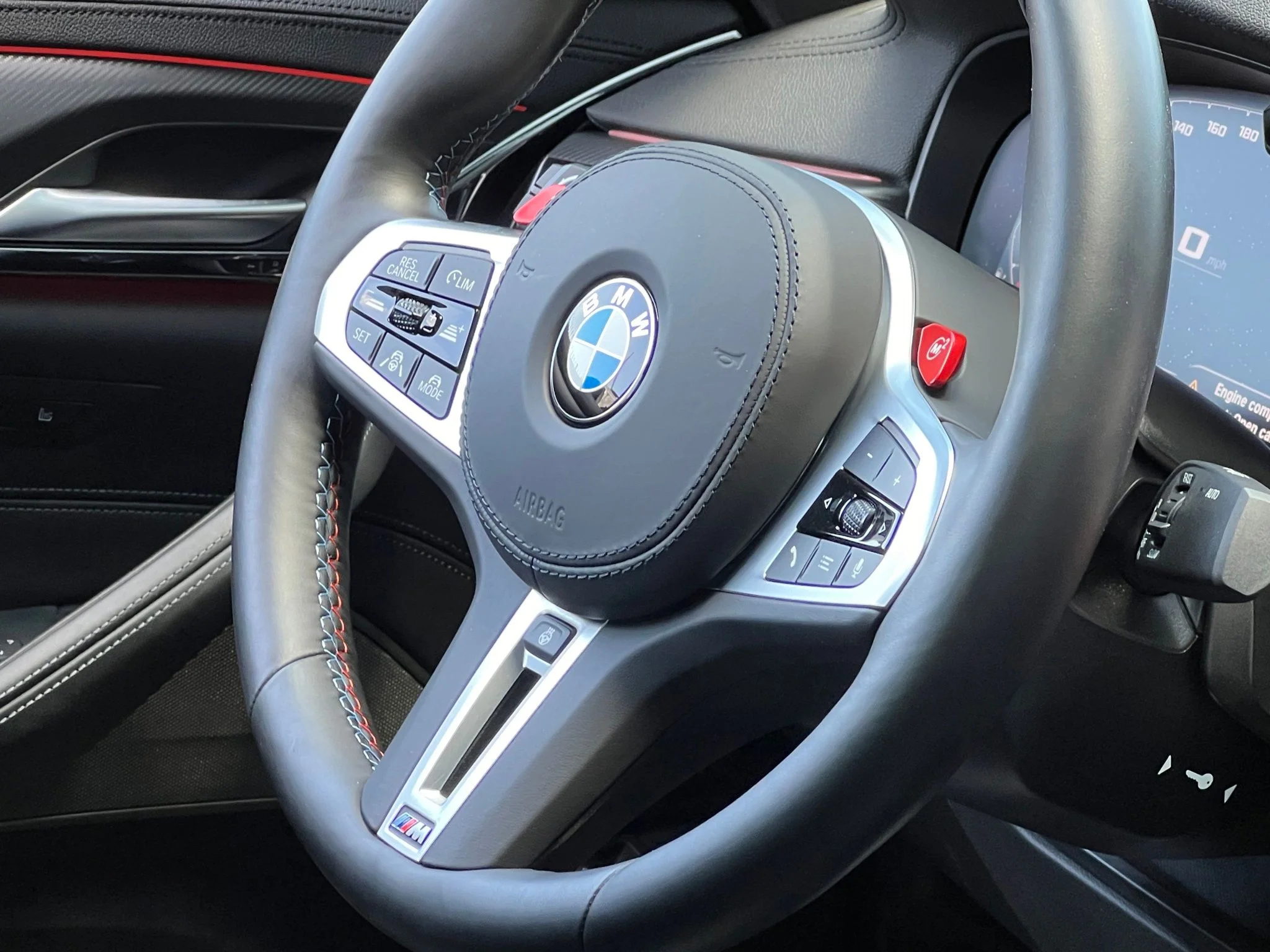 Used 2022 White BMW Competition image 40