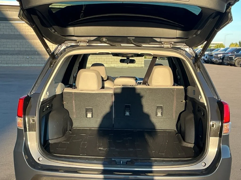 Used 2022 Gray Subaru Limited image 29