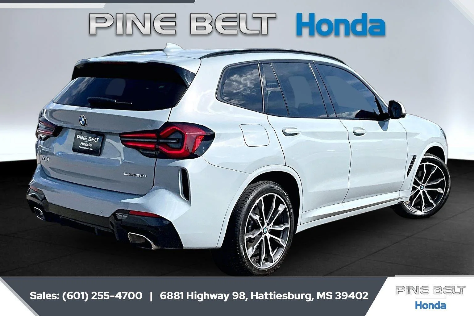 Used 2022 Brooklyn Grey Metallic BMW sDrive30i image 11