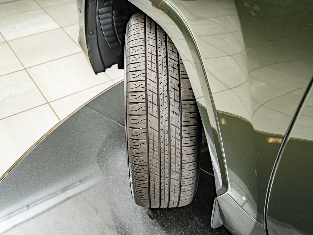 New 2025 Nori Green Pearl Lexus 700h Ultra Luxury image 48