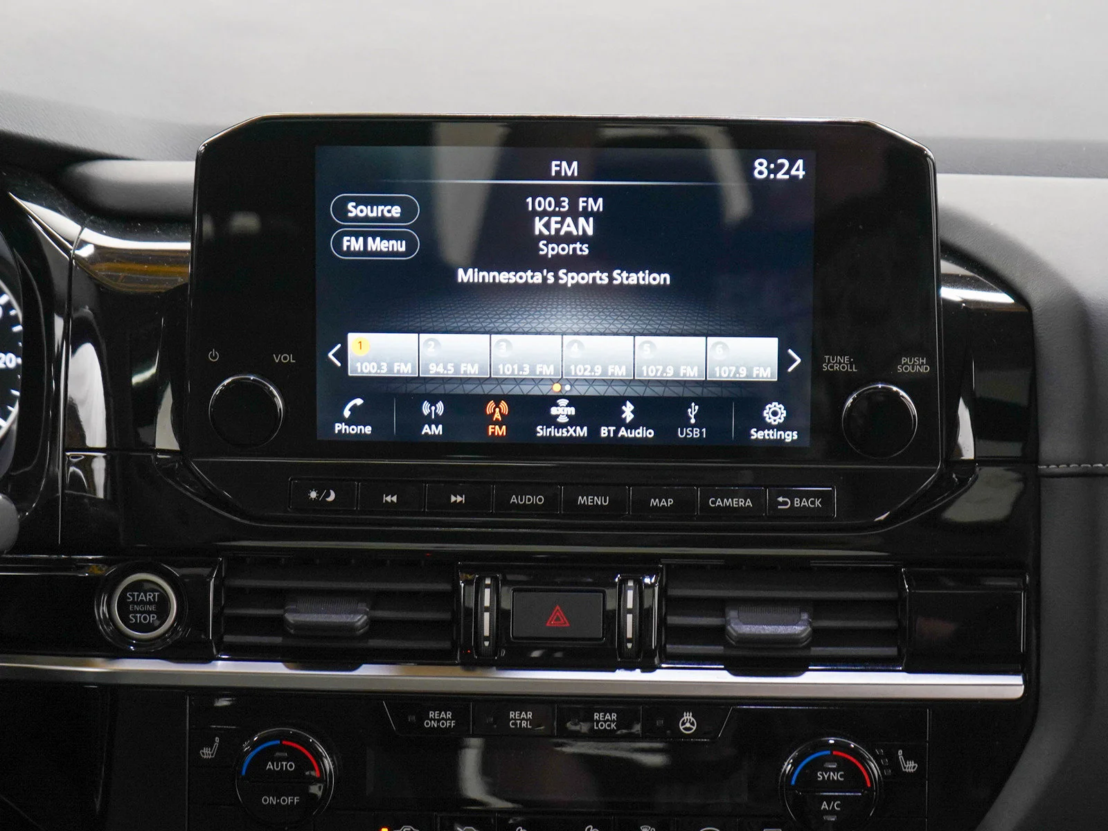 Used 2023 Gun Metallic/Super Black Nissan SL image 16